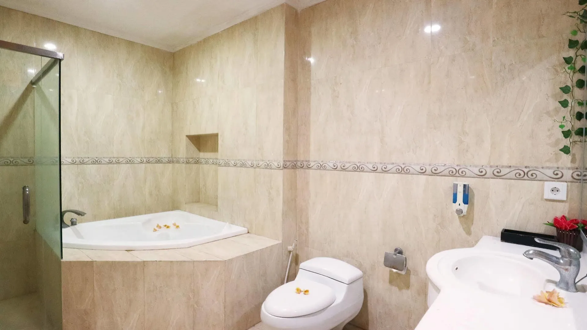 Bali Paradise City Hotel 3*, Denpasar (Bali) Indonesia