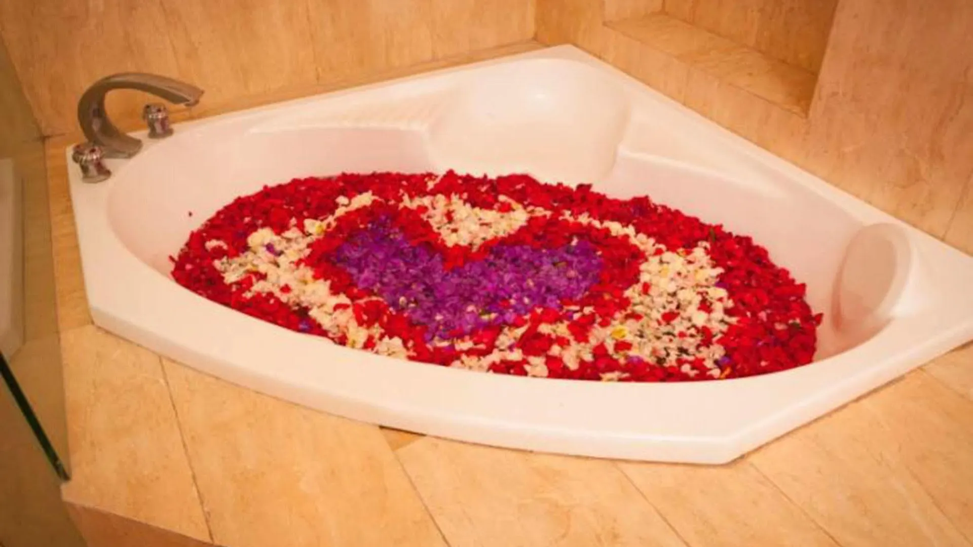 Bali Paradise City Hotel